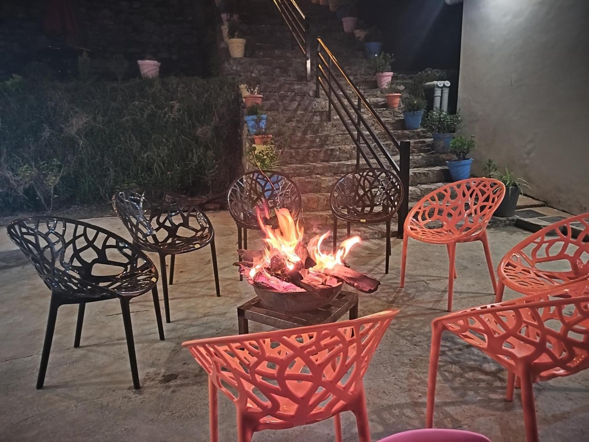 The Vintage Hill Village - Himalayan Boutique Resort Канатал Екстериор снимка