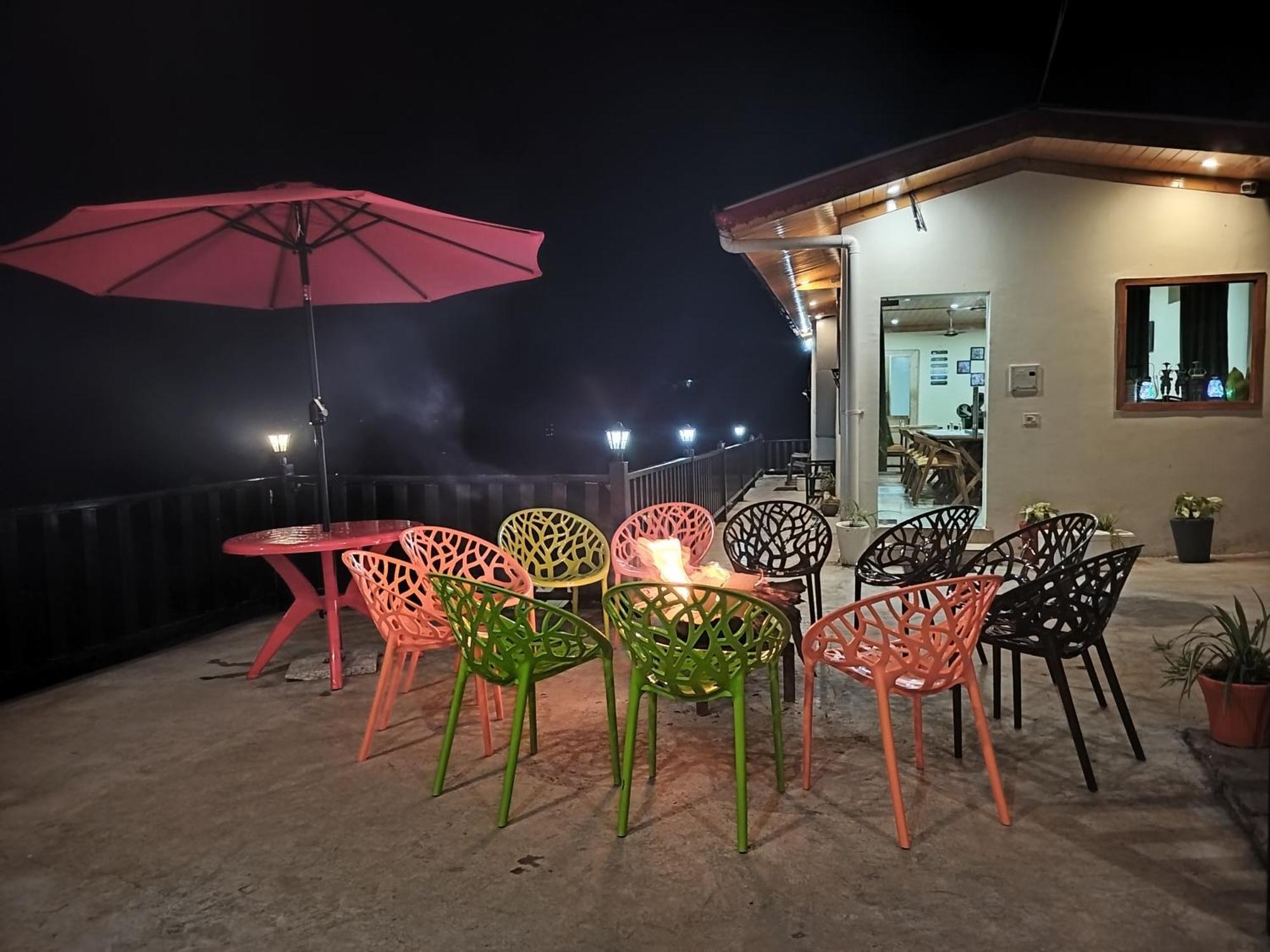 The Vintage Hill Village - Himalayan Boutique Resort Канатал Екстериор снимка