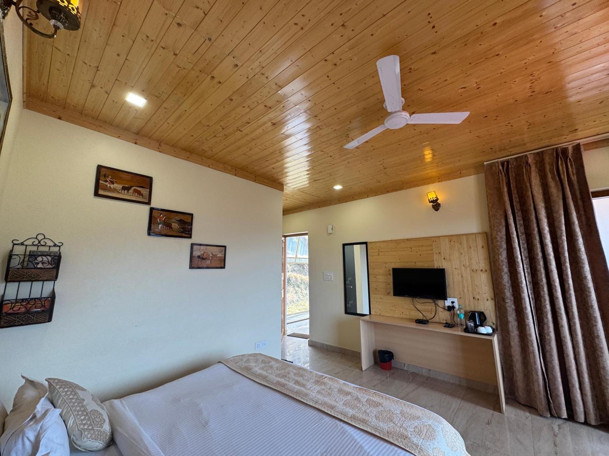 The Vintage Hill Village - Himalayan Boutique Resort Канатал Екстериор снимка