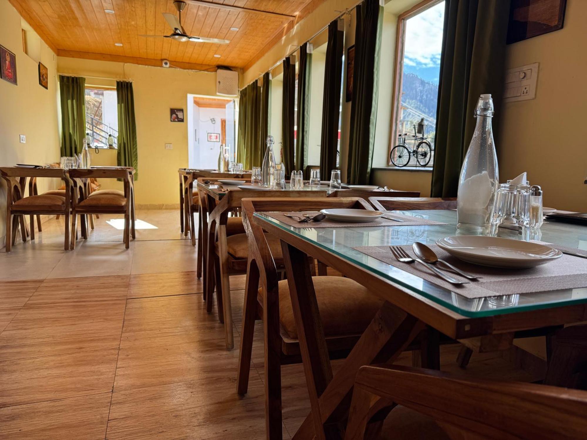 The Vintage Hill Village - Himalayan Boutique Resort Канатал Екстериор снимка