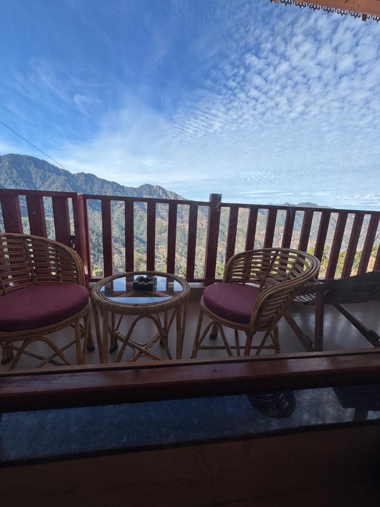The Vintage Hill Village - Himalayan Boutique Resort Канатал Екстериор снимка