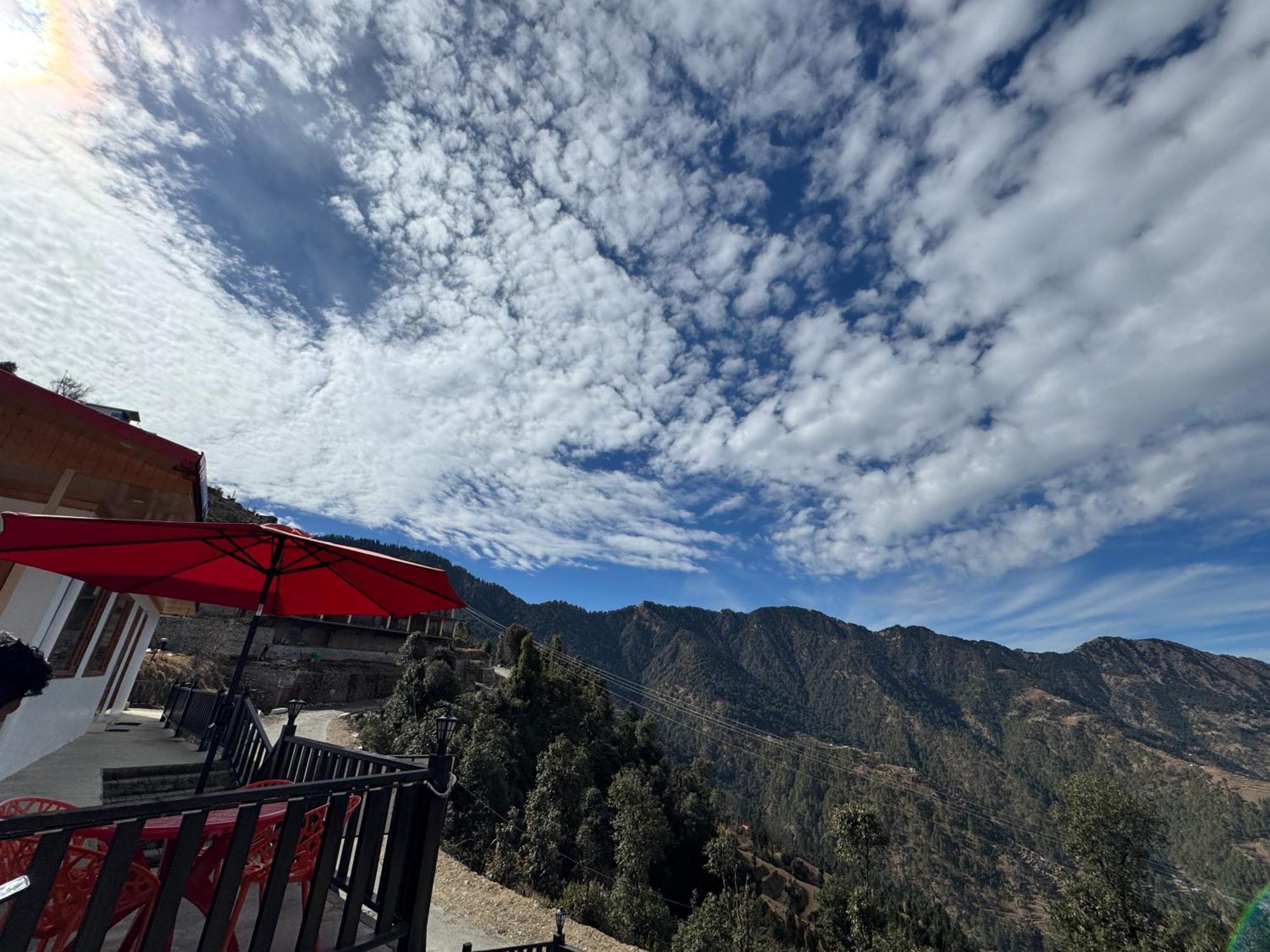 The Vintage Hill Village - Himalayan Boutique Resort Канатал Екстериор снимка